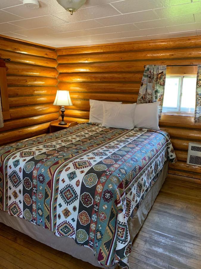 Sportsman'S Lodge Ennis 外观 照片