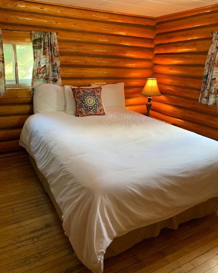 Sportsman'S Lodge Ennis 外观 照片