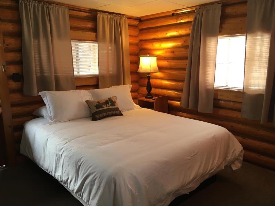 Sportsman'S Lodge Ennis 外观 照片