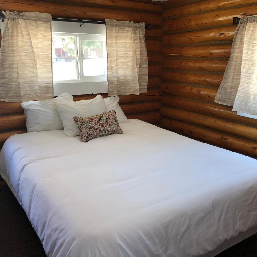 Sportsman'S Lodge Ennis 外观 照片