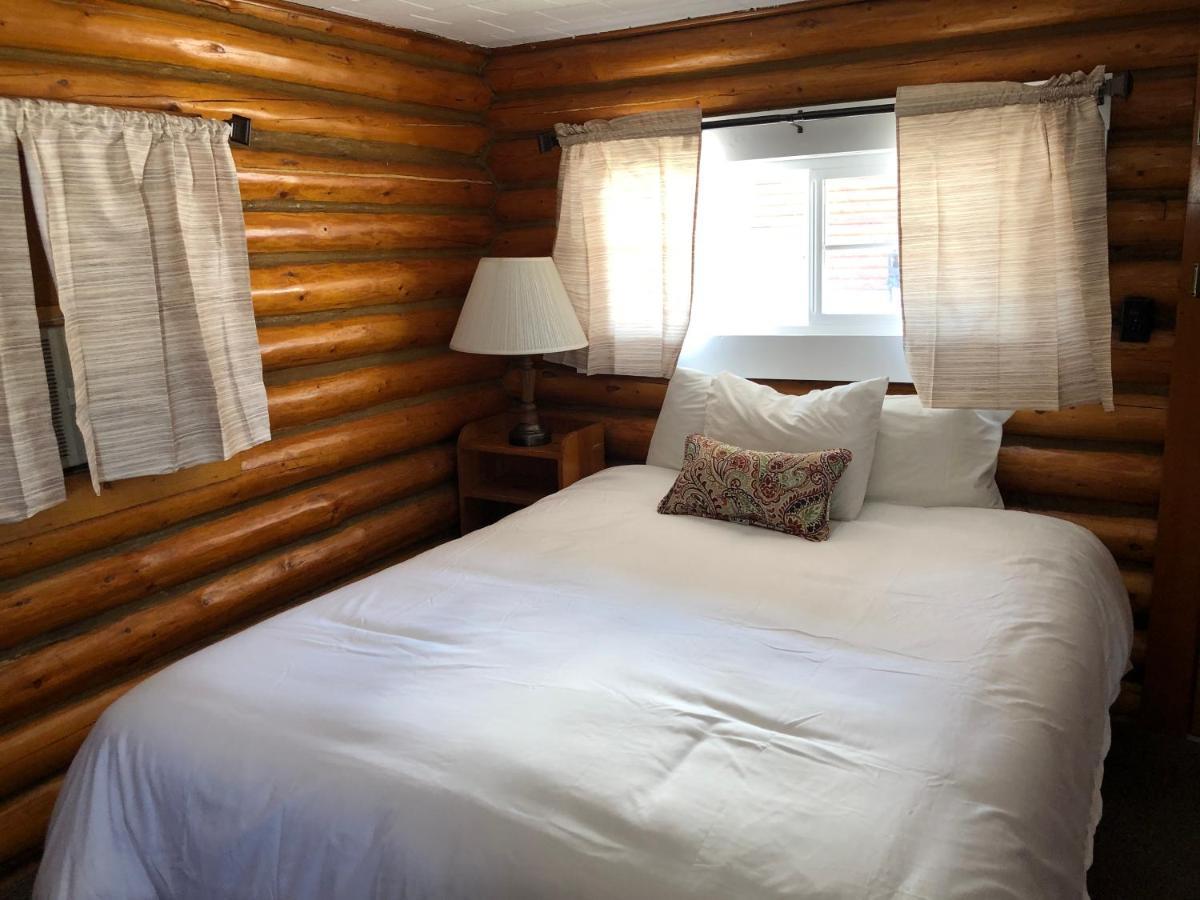 Sportsman'S Lodge Ennis 外观 照片